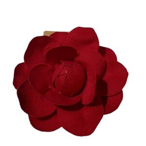 Red Camellia Flower Brooch – Fabric Pin Accessory Women's Fashion